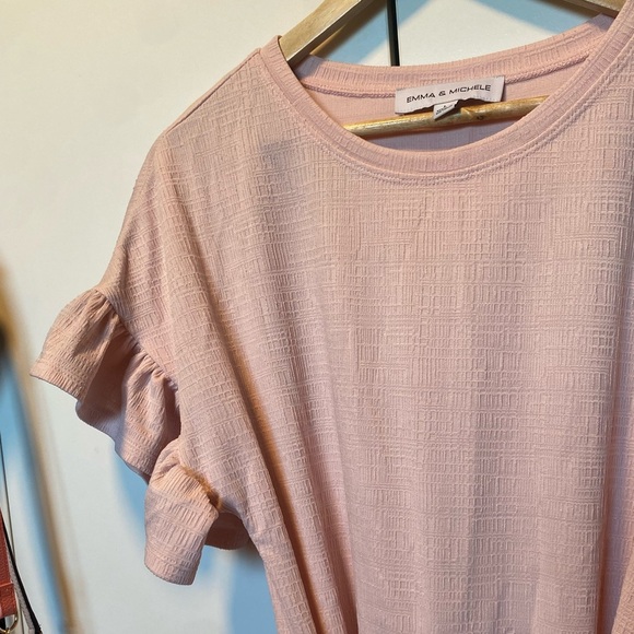 Emma & Michele ruffled sleeves and hem. Size large - Picture 6 of 6